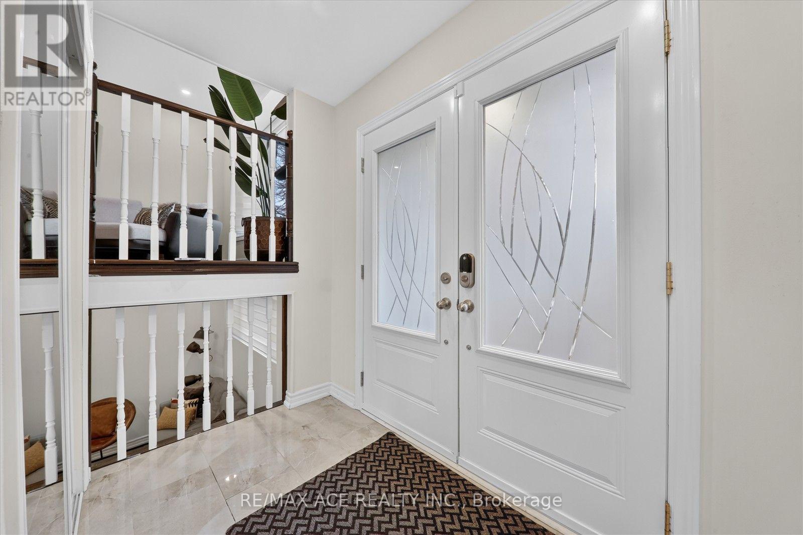4 Renfield Crescent, Whitby (Lynde Creek), Ontario  L1P 1B4 - Photo 6 - E14126734