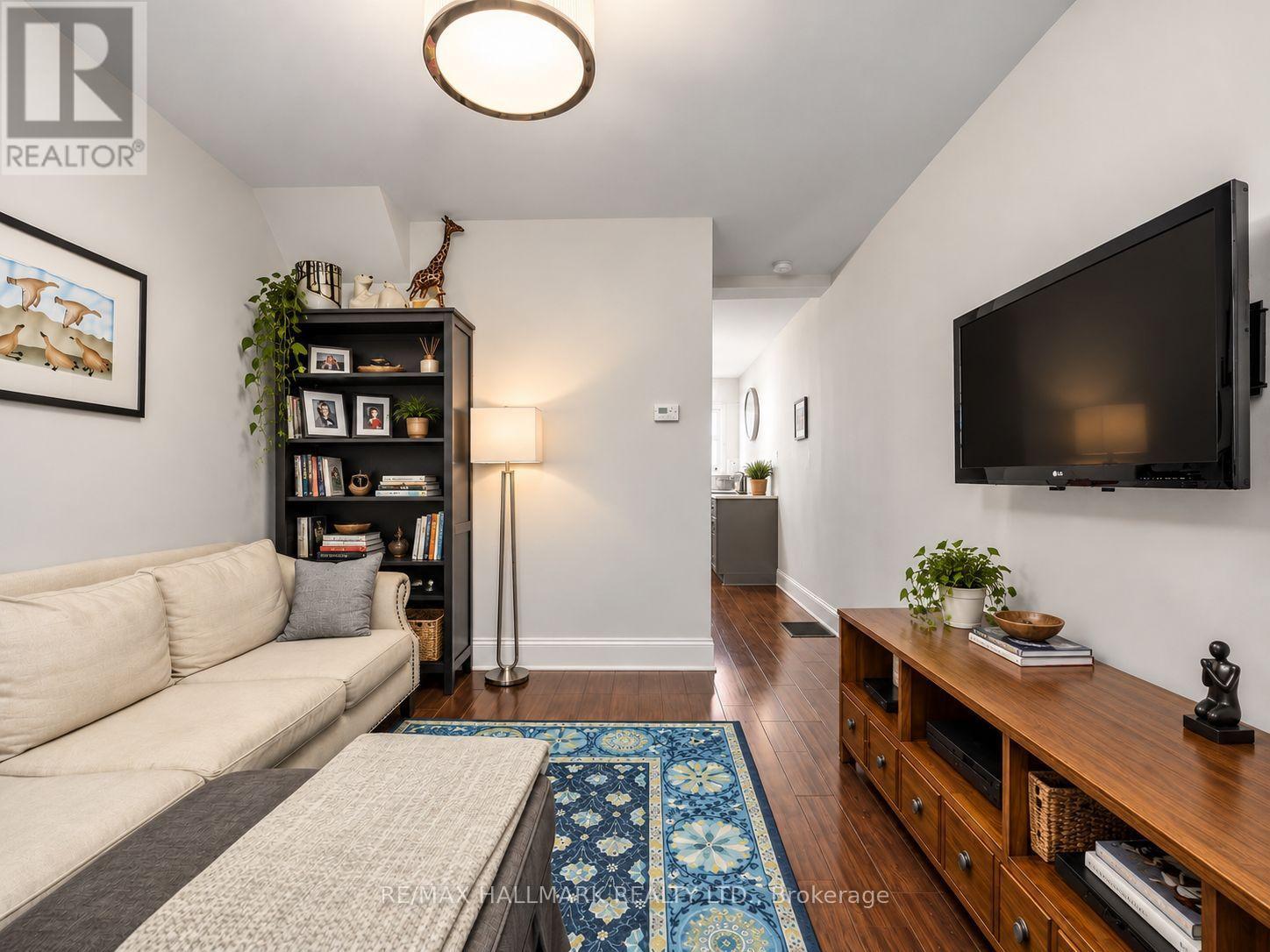 67 Amroth Avenue, Toronto (East End-Danforth), Ontario  M4C 4H3 - Photo 7 - E14126752