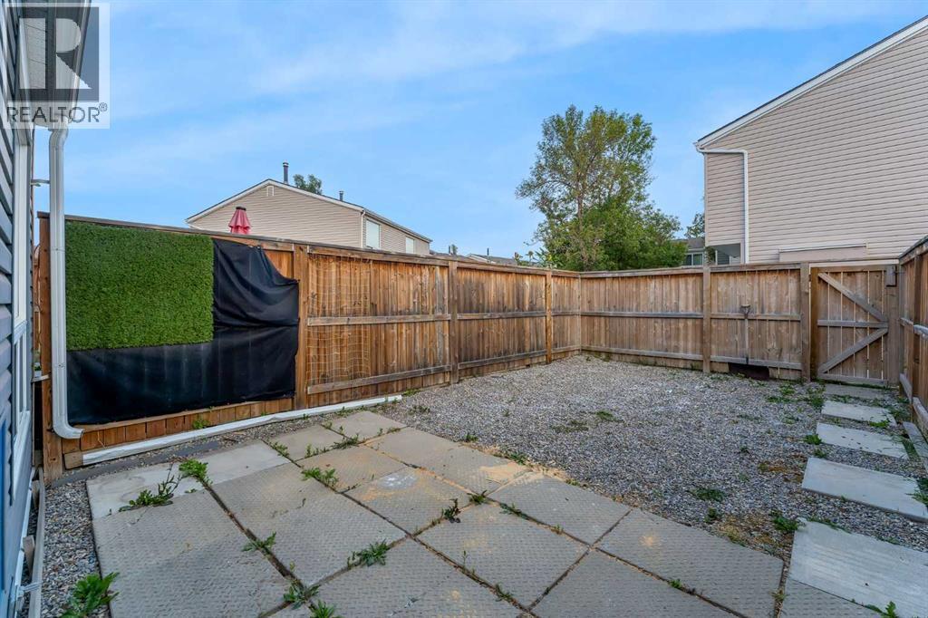 33, 5425 Pensacola Crescent SE