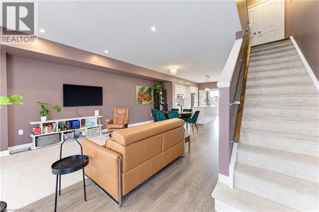 15 Benninger Drive, Kitchener, Ontario  N2E 0J4 - Photo 7 - 40868850