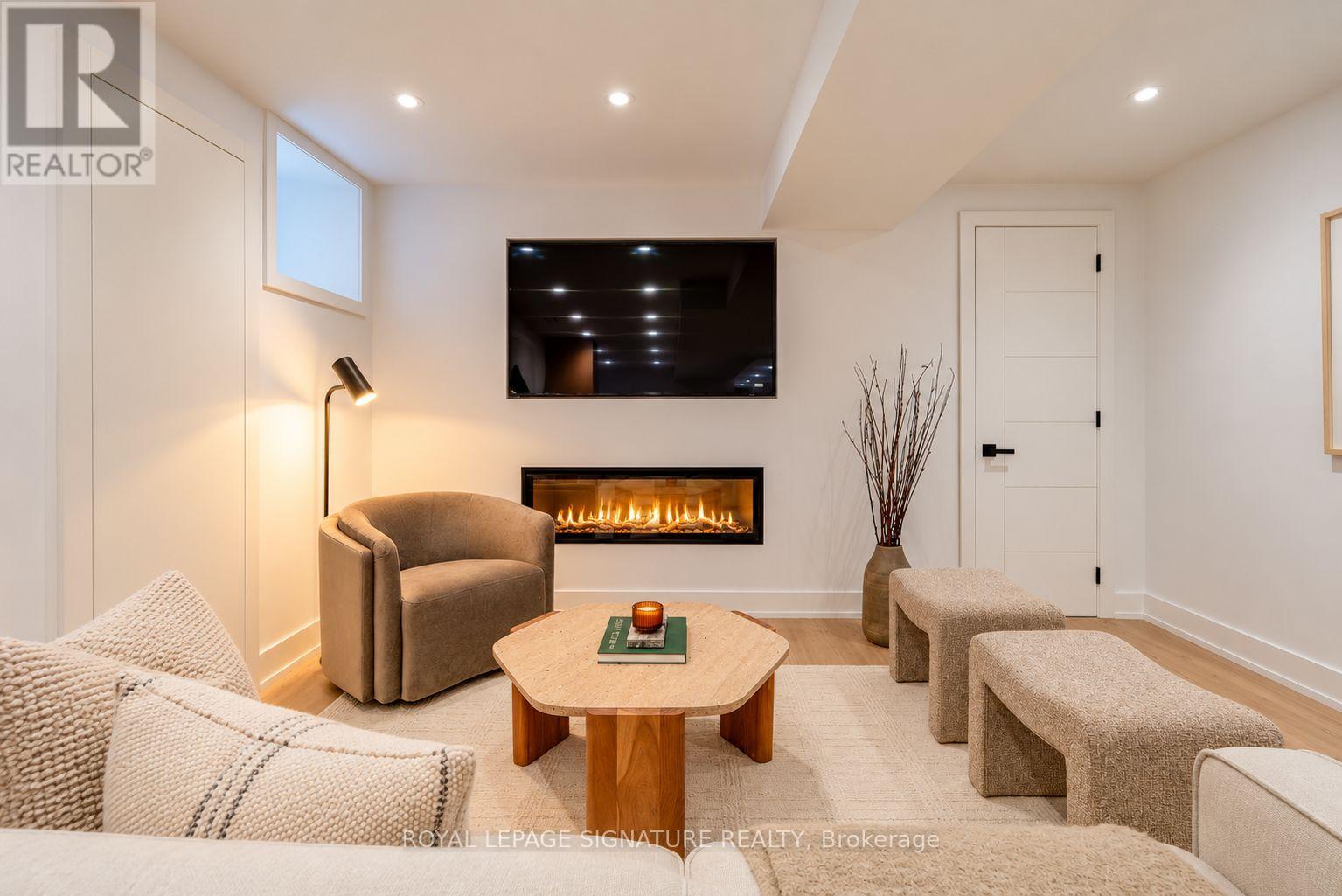 182 Beatrice Street, Toronto (Palmerston-Little Italy), Ontario  M6G 3G1 - Photo 32 - C14126782
