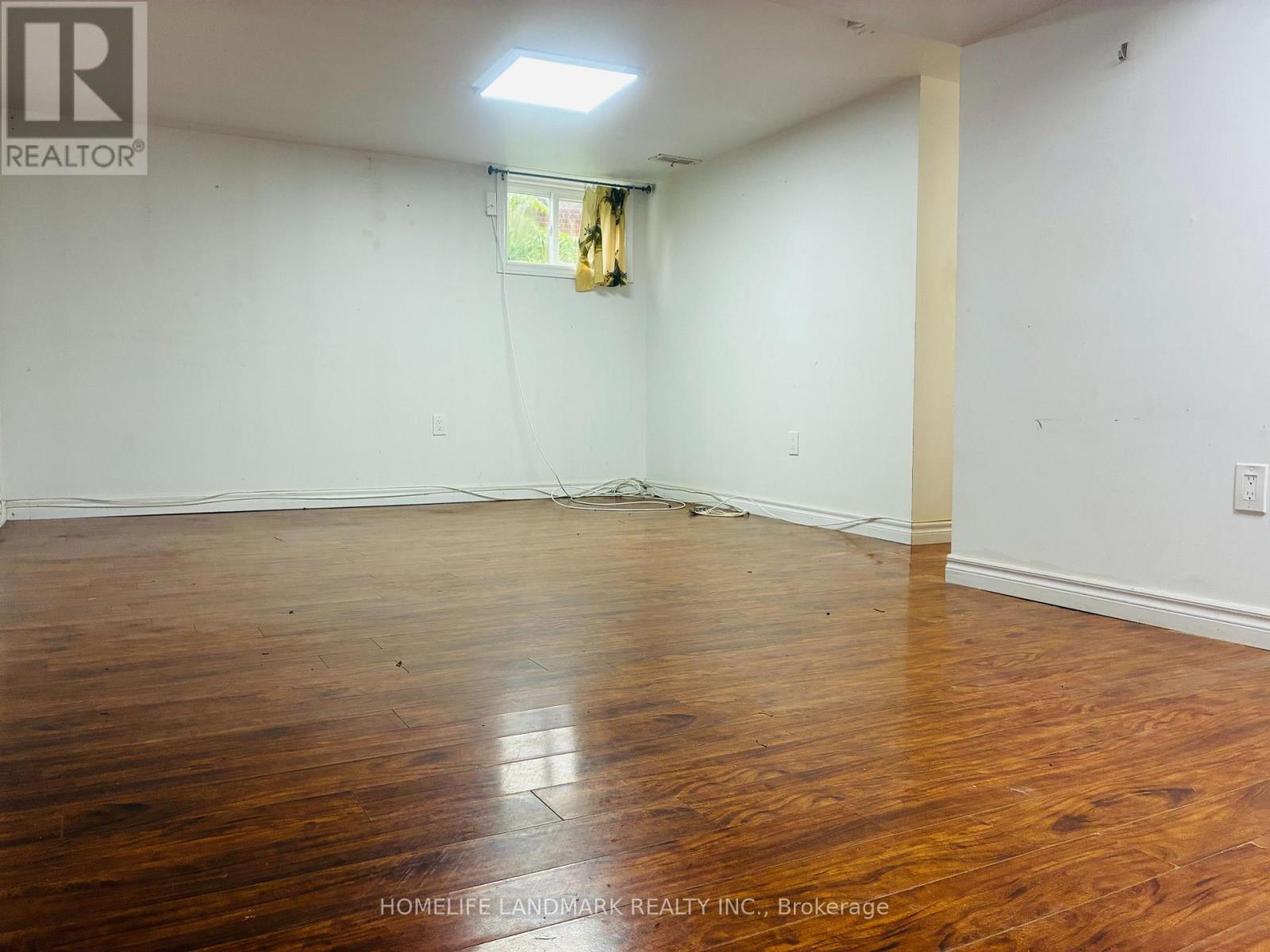 Bsmt Apt - 3 Tinder Crescent, Toronto (Victoria Village), Ontario  M4A 1L2 - Photo 5 - C14126794