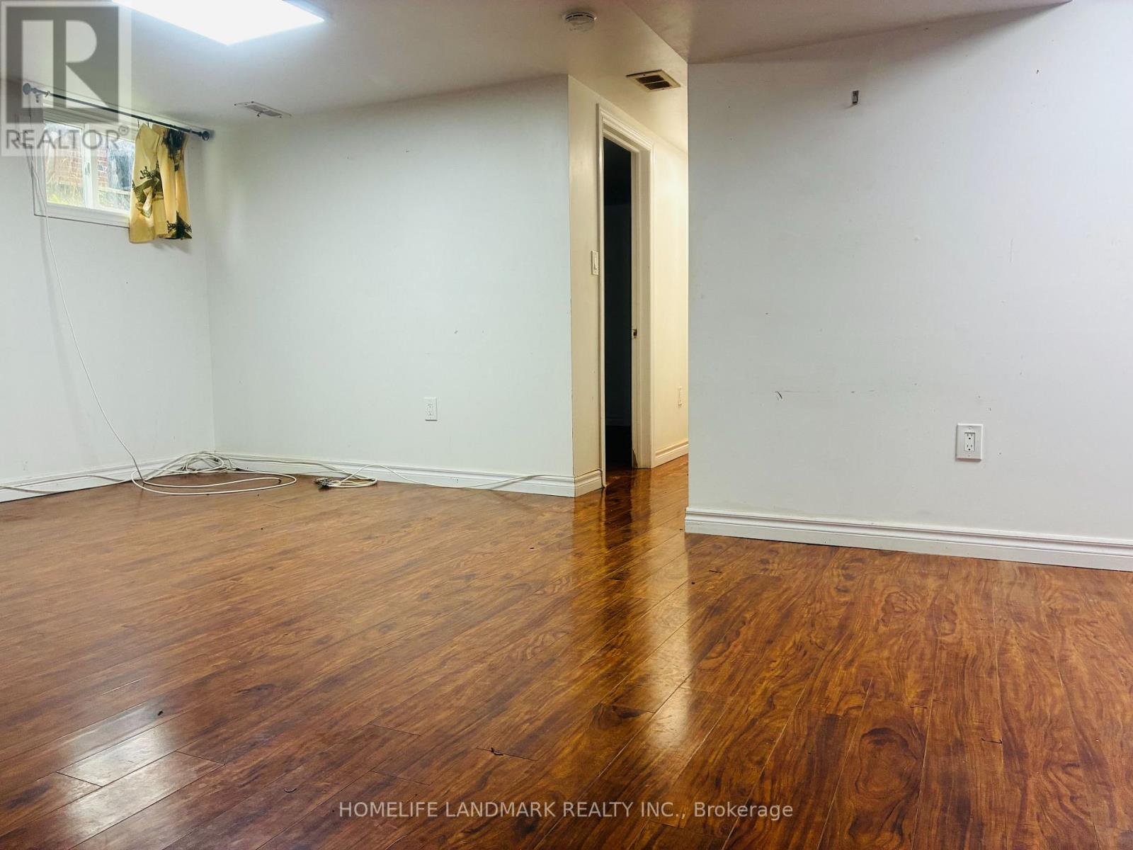 Bsmt Apt - 3 Tinder Crescent, Toronto (Victoria Village), Ontario  M4A 1L2 - Photo 6 - C14126794