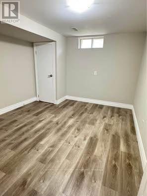 21 Ashdale Court, Barrie, Ontario L4M 5B5 - Photo 7 - S14126784