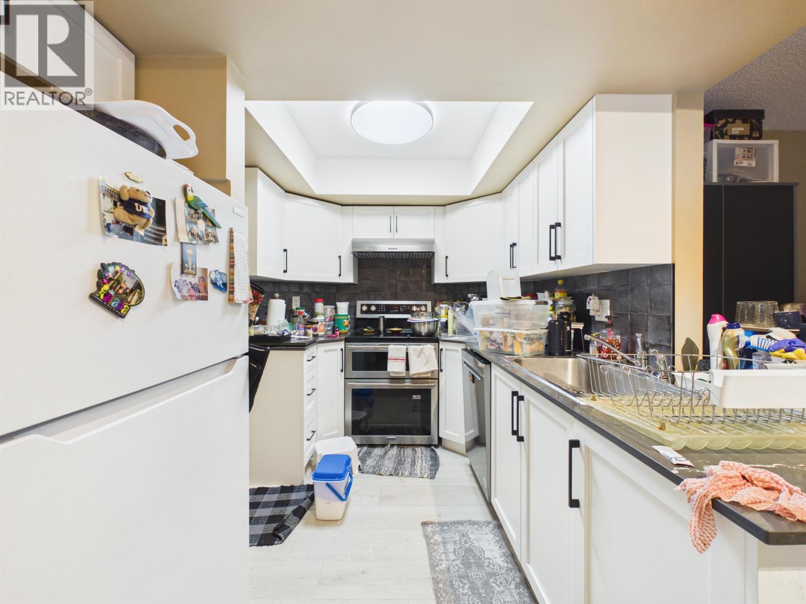 3335 Flagstaff Place, Vancouver, British Columbia  V5S 4K9 - Photo 9 - R3179176