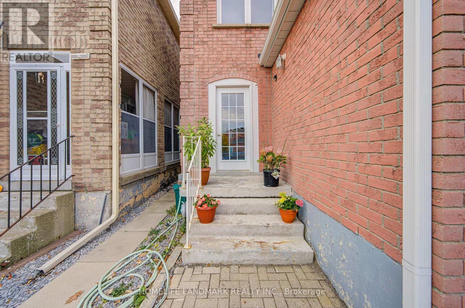 72 Terrosa Road, Markham, Ontario  L3S 2N2 - Photo 3 - N14126830