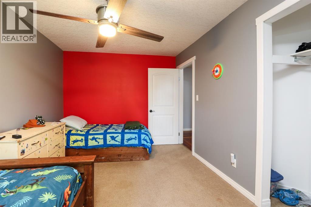 222 S 3 Street W