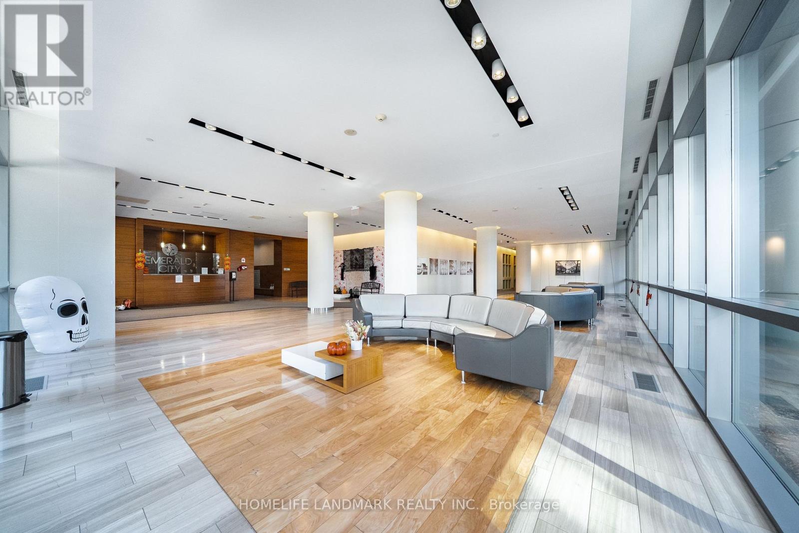 2007 - 66 Forest Manor Road, Toronto, Ontario  M2J 0B7 - Photo 3 - C14126892
