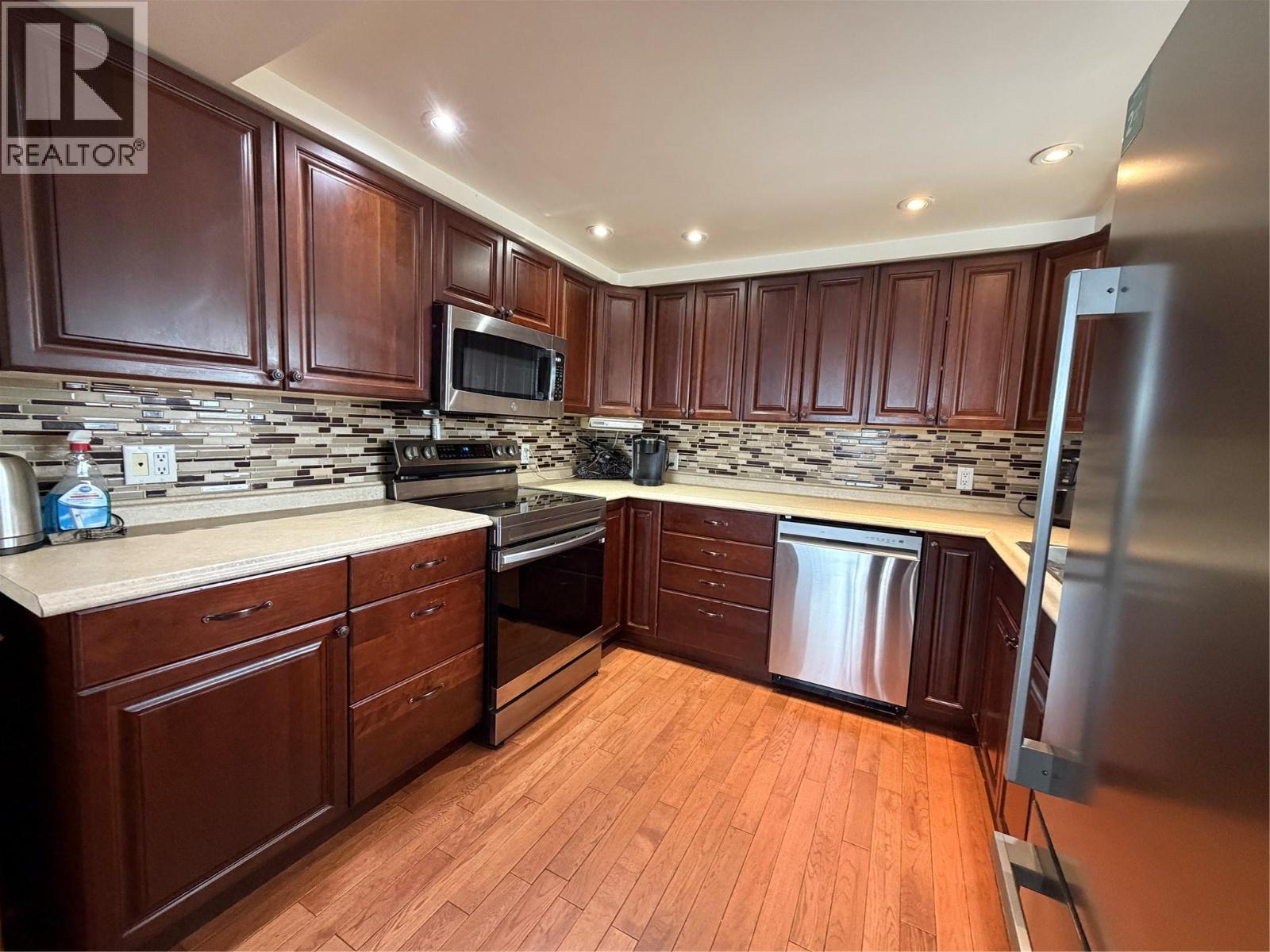 421 96 Avenue, Dawson Creek, British Columbia V1G 1K5 - Photo 6 - 10404731