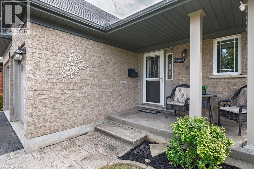 98 Sanders Crescent, Tillsonburg, Ontario  N4G 0B4 - Photo 3 - 40874561