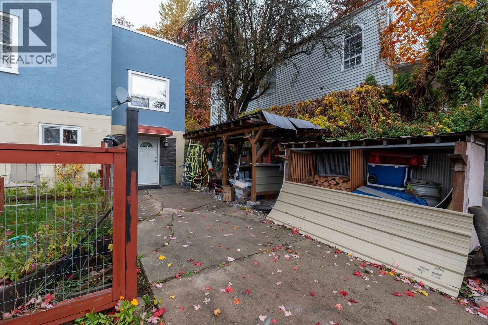 2260 Leroi Avenue, Rossland, British Columbia  V0G 1Y0 - Photo 63 - 10383401