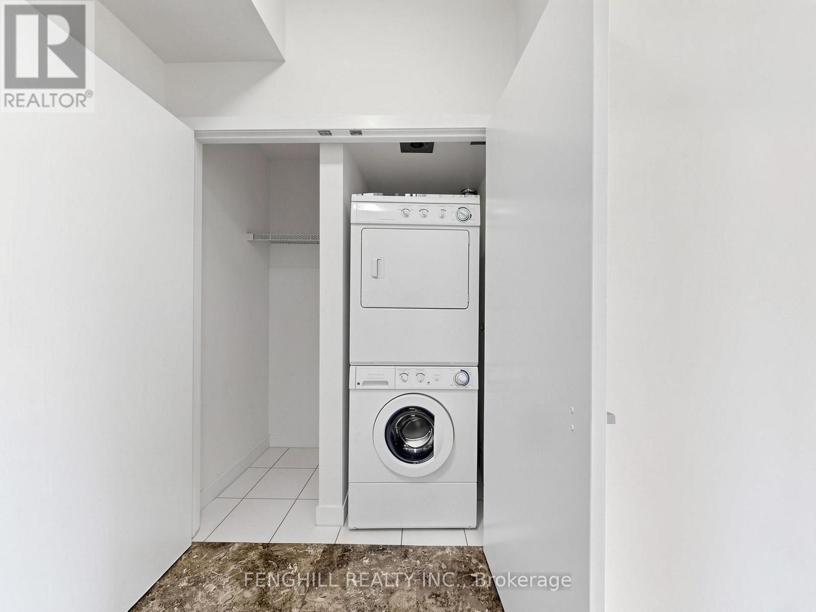 2001 - 770 Bay Street, Toronto, Ontario  M5G 0N6 - Photo 21 - C14126984