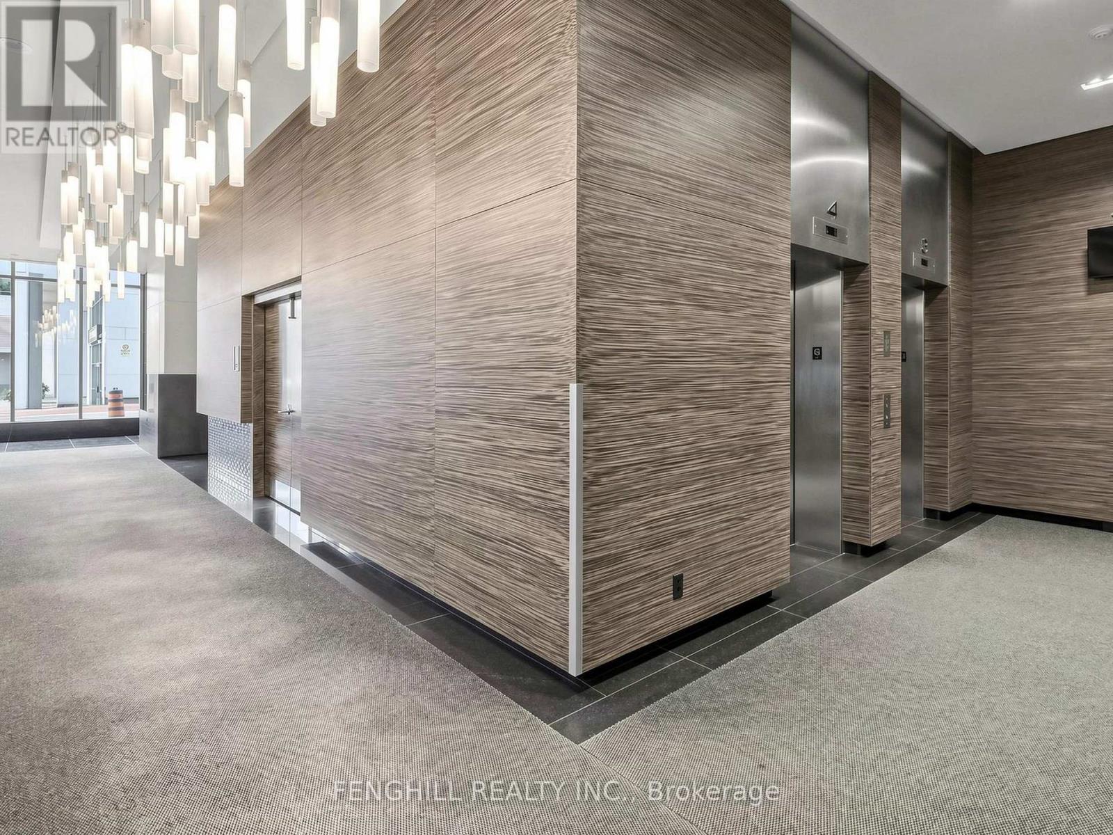2001 - 770 Bay Street, Toronto, Ontario  M5G 0N6 - Photo 3 - C14126984