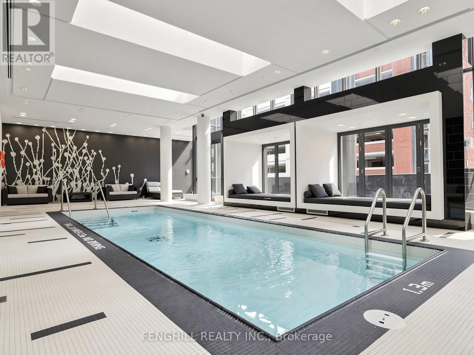 2001 - 770 Bay Street, Toronto, Ontario  M5G 0N6 - Photo 33 - C14126984