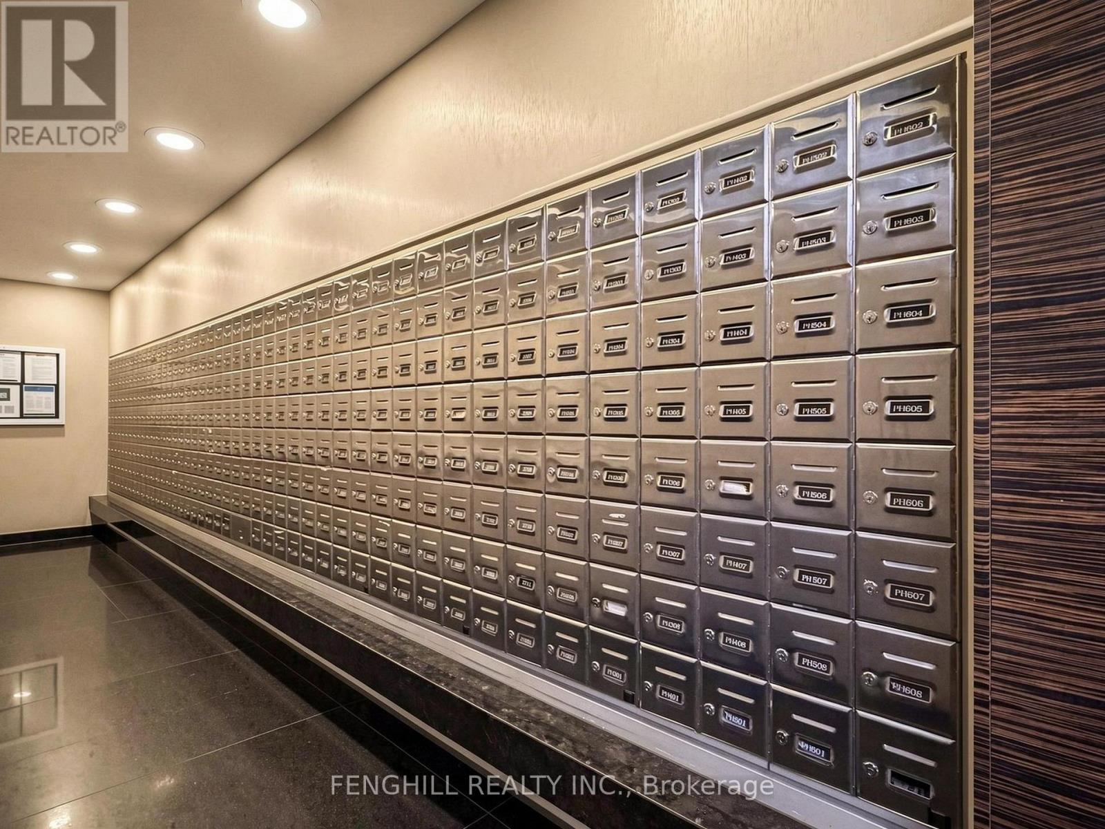 2001 - 770 Bay Street, Toronto, Ontario  M5G 0N6 - Photo 35 - C14126984