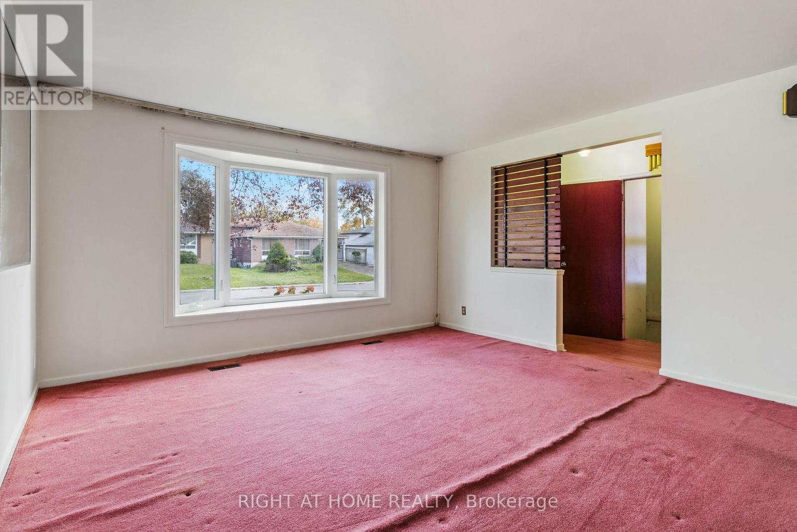 874 Grenoble Boulevard, Pickering, Ontario  L1W 1T8 - Photo 11 - E14126934
