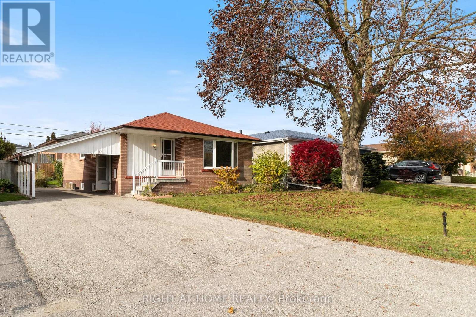 874 Grenoble Boulevard, Pickering, Ontario  L1W 1T8 - Photo 3 - E14126934