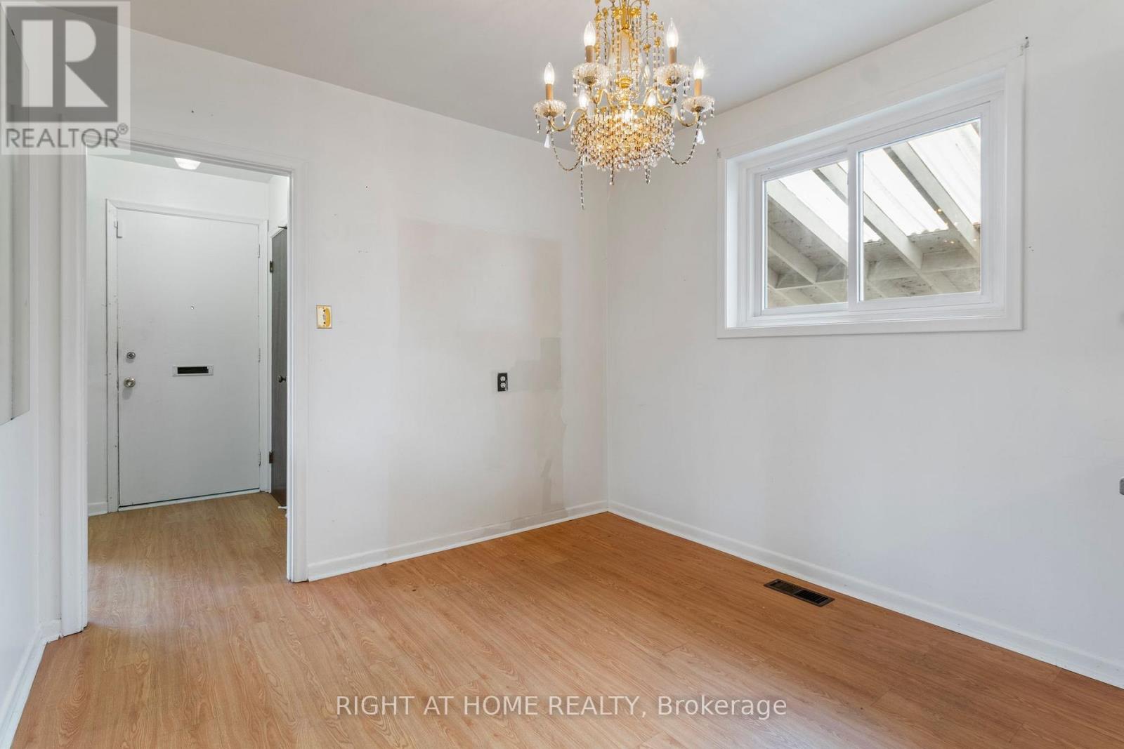 874 Grenoble Boulevard, Pickering, Ontario  L1W 1T8 - Photo 6 - E14126934