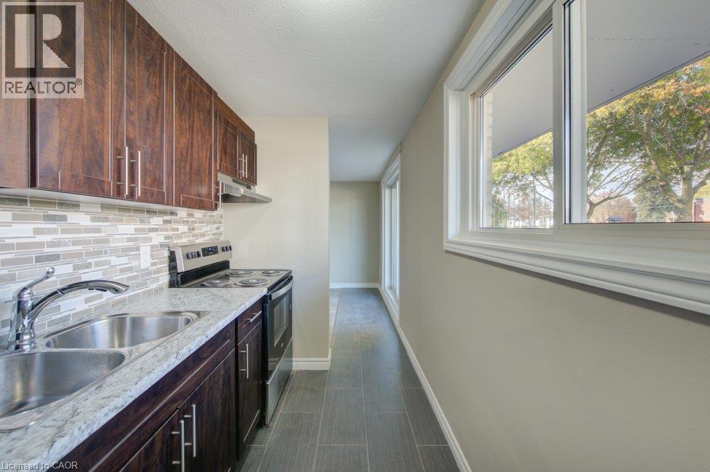 317 Erb Street W Unit# 1, Waterloo, Ontario  N2L 1W4 - Photo 5 - 40874855
