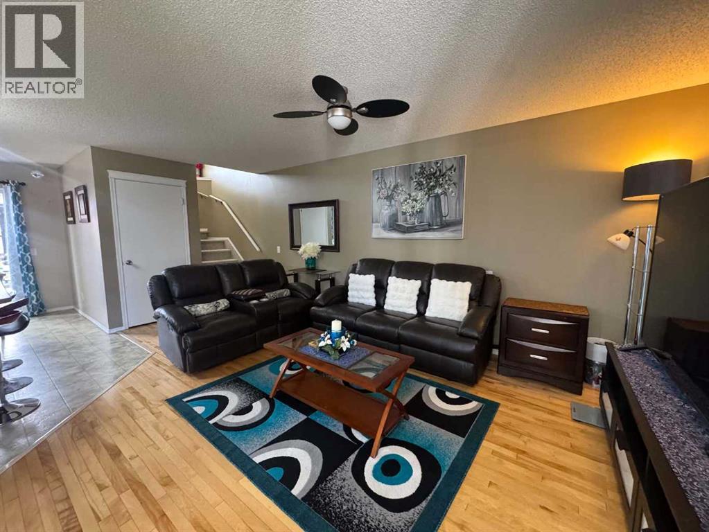 50 Prestwick Way, Calgary, Alberta  T2Z 3L9 - Photo 3 - A2351268