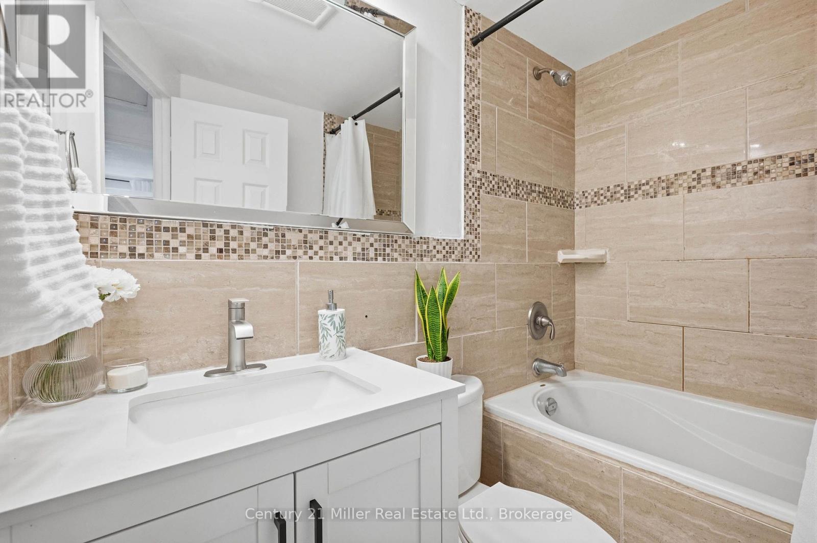 26 - 162 Jansen Avenue, Kitchener, Ontario  N2A 2L7 - Photo 17 - X14127016