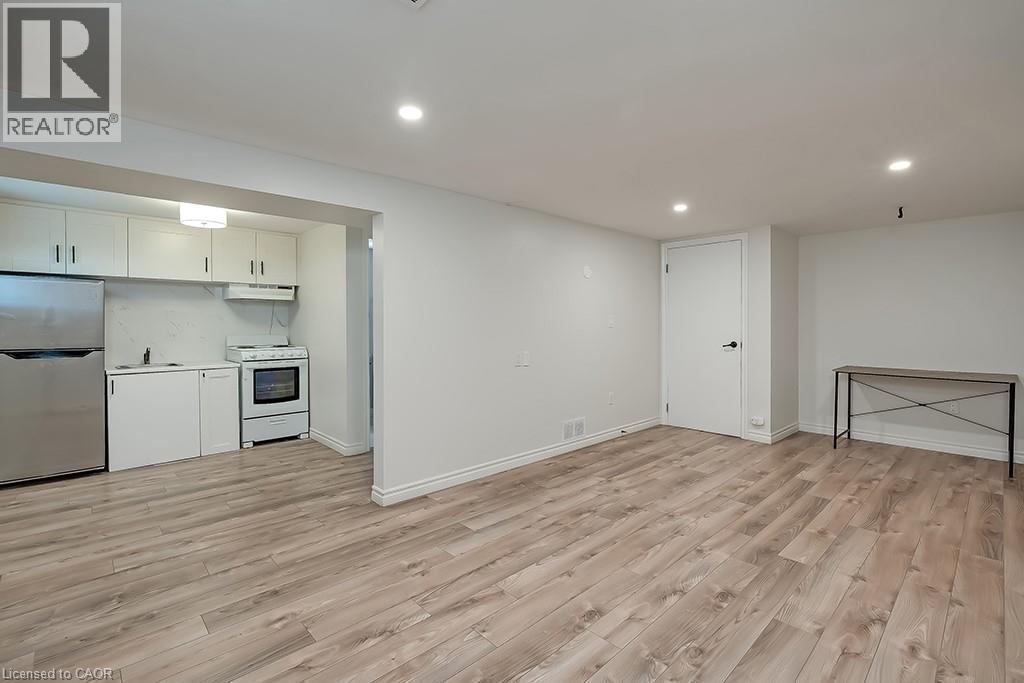 7 Garside Avenue S Unit# Lower, Hamilton, Ontario  L8K 2V7 - Photo 3 - 40874665