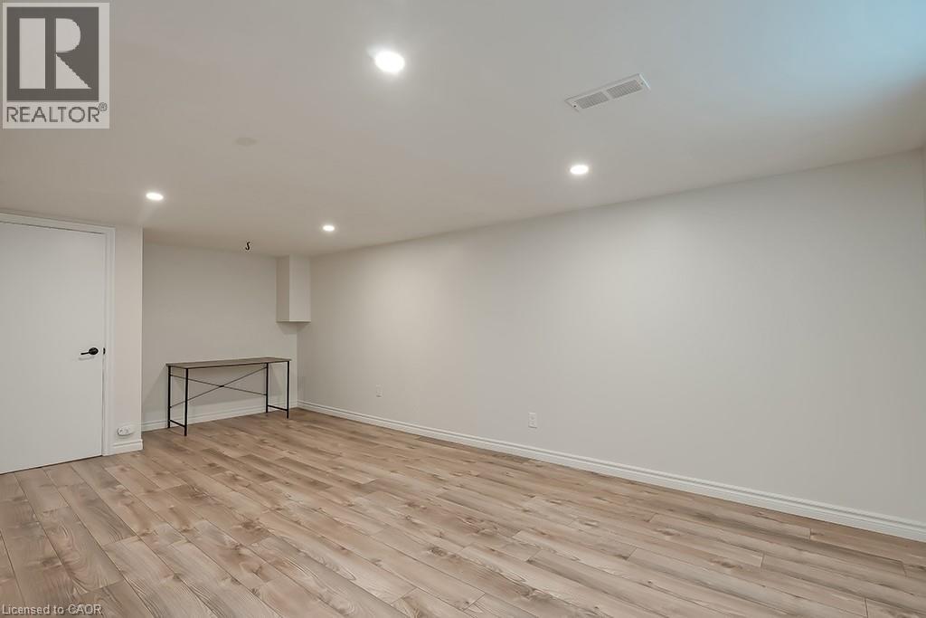 7 Garside Avenue S Unit# Lower, Hamilton, Ontario  L8K 2V7 - Photo 6 - 40874665