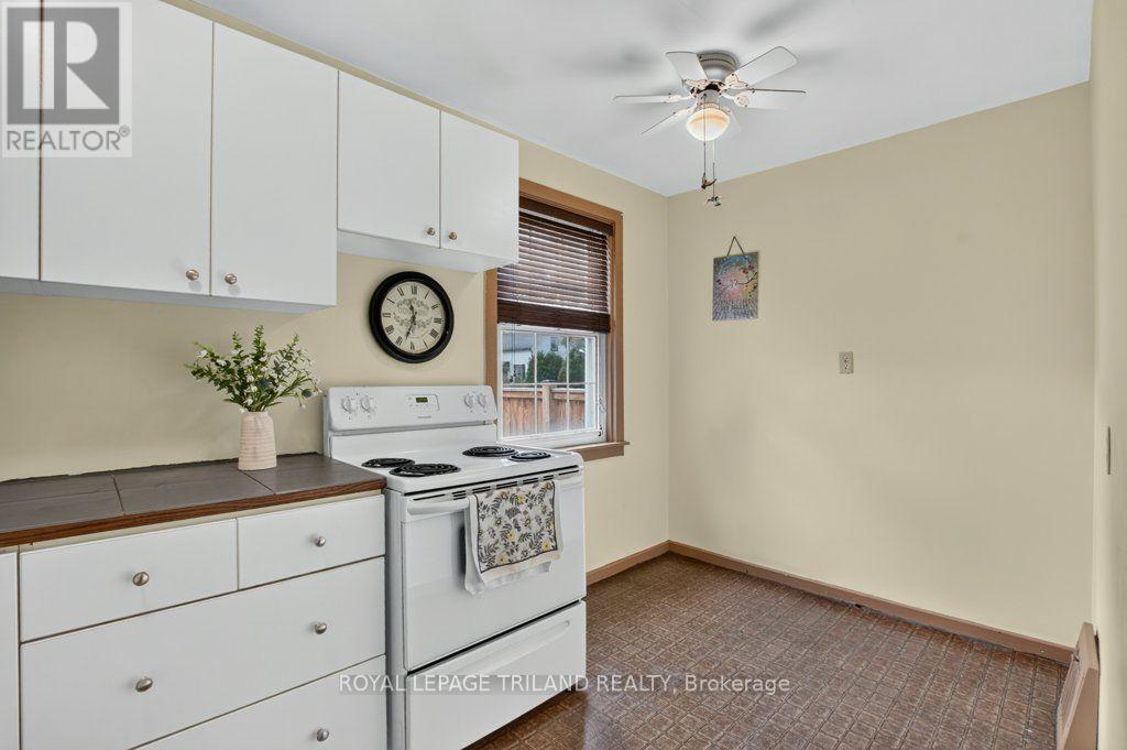 29 Elmina Street, St. Thomas, Ontario  N5R 4A3 - Photo 10 - X14127064