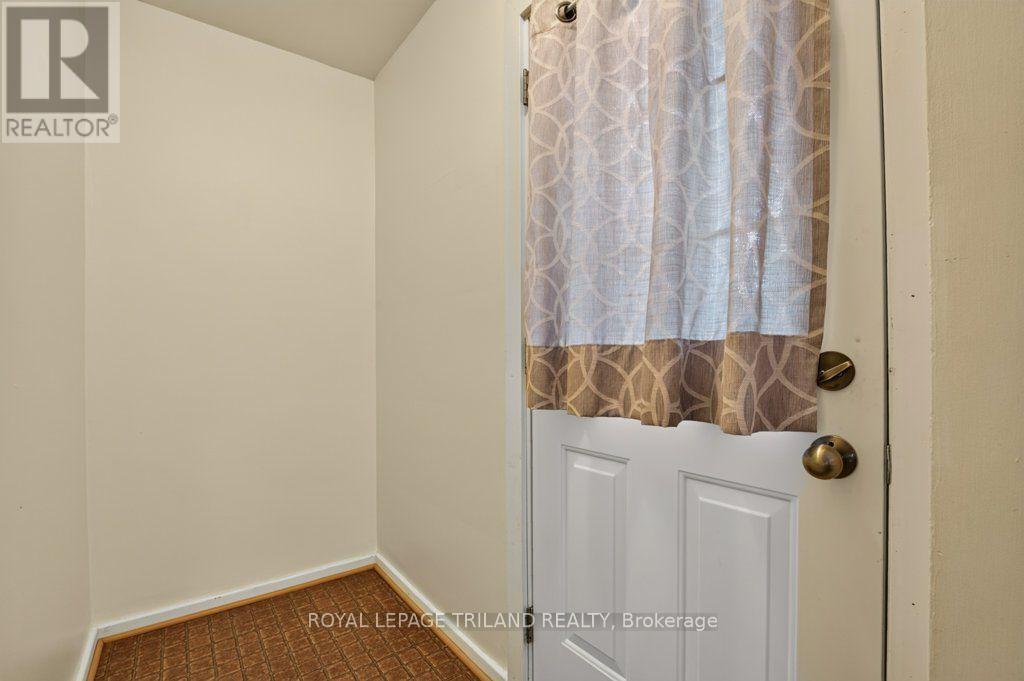 29 Elmina Street, St. Thomas, Ontario  N5R 4A3 - Photo 6 - X14127064