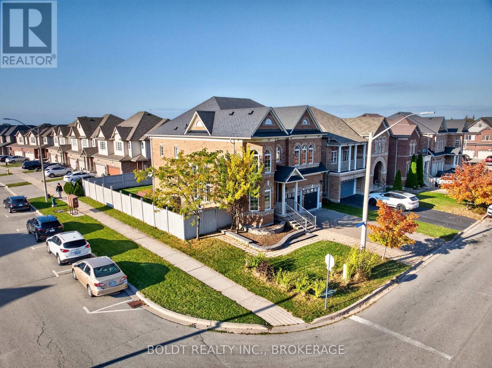3 Juneberry Road, Thorold (Confederation Heights), Ontario  L2V 0B2 - Photo 3 - X14127044