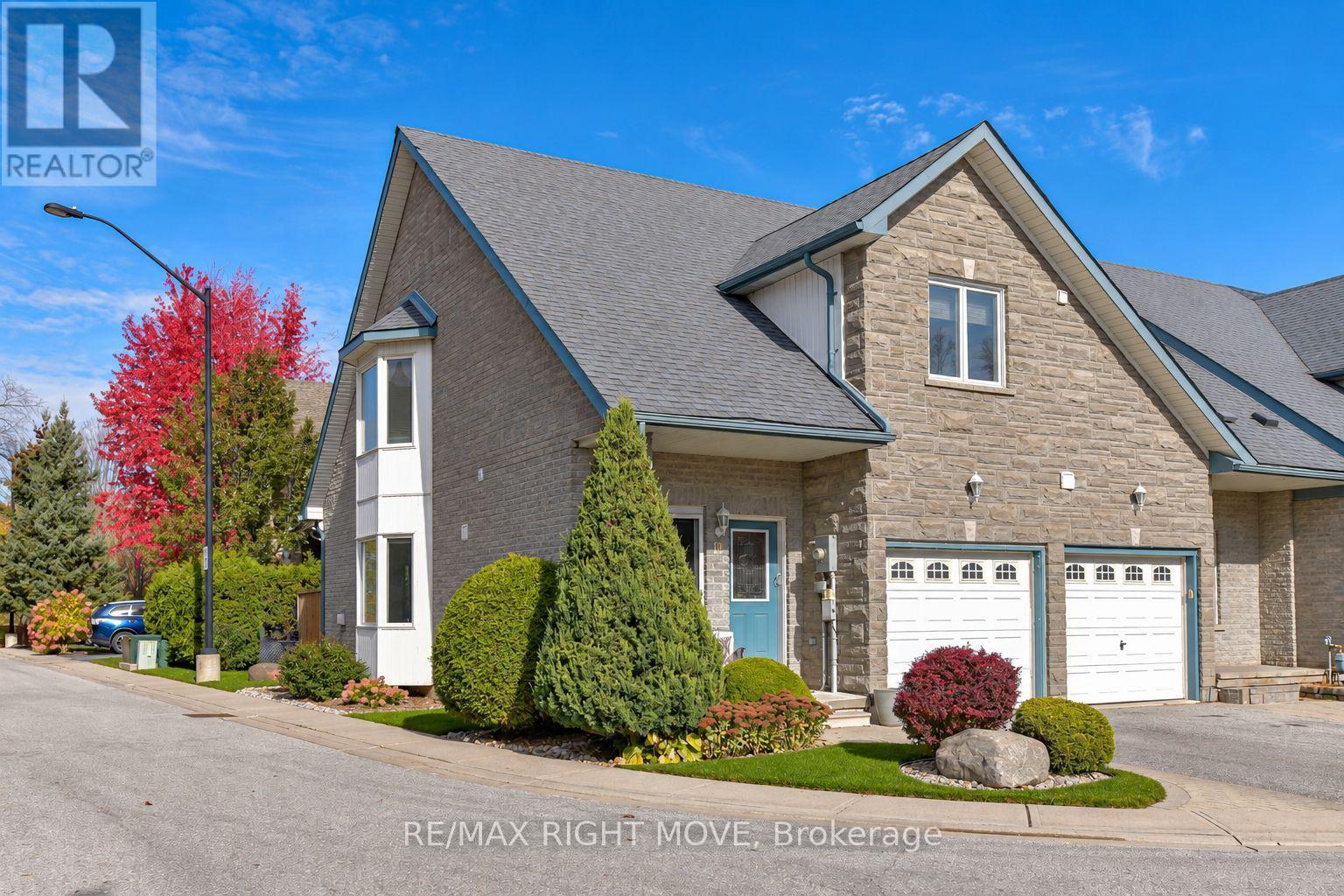 12 - 125 Huronia Road N, Barrie (Painswick North), Ontario  L4N 4G1 - Photo 1 - S14127072
