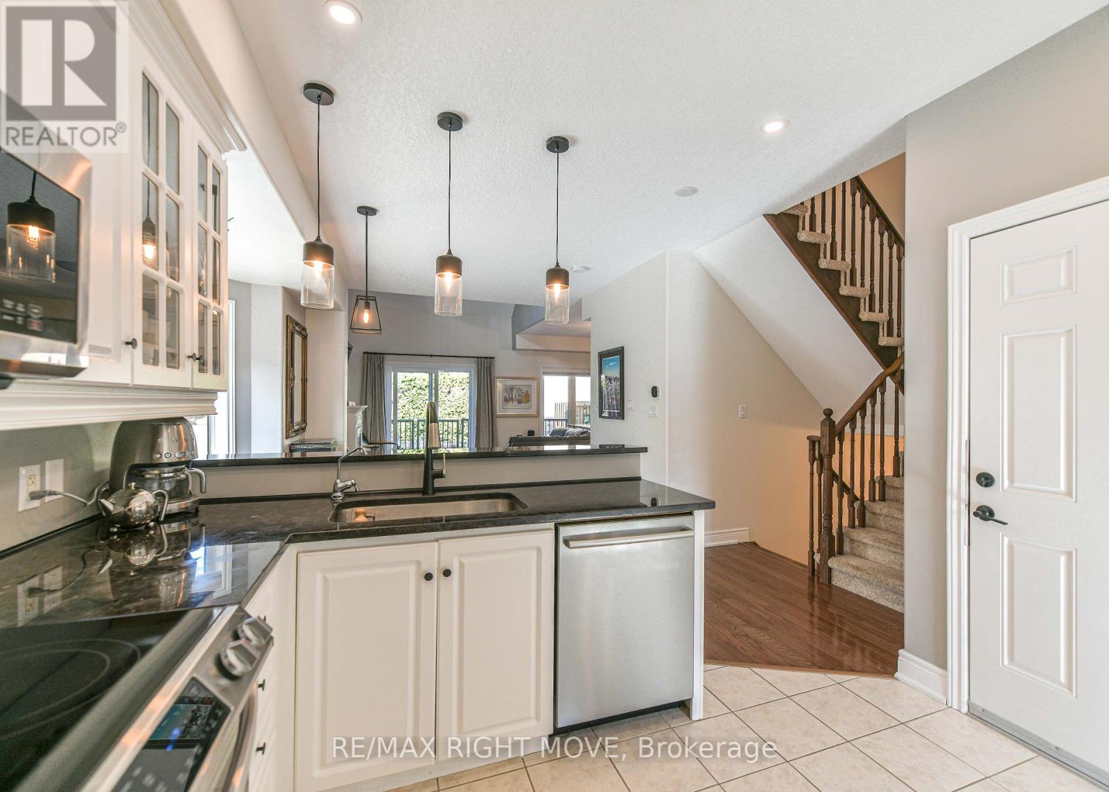12 - 125 Huronia Road N, Barrie (Painswick North), Ontario  L4N 4G1 - Photo 11 - S14127072