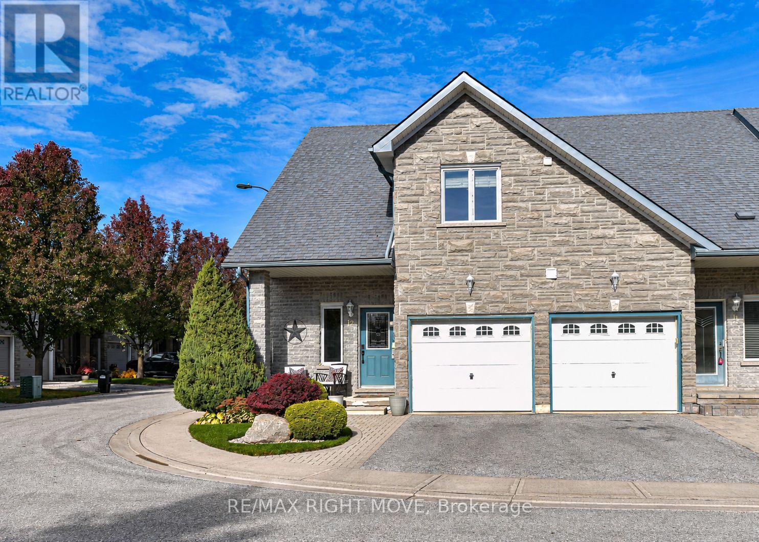 12 - 125 Huronia Road N, Barrie (Painswick North), Ontario  L4N 4G1 - Photo 2 - S14127072