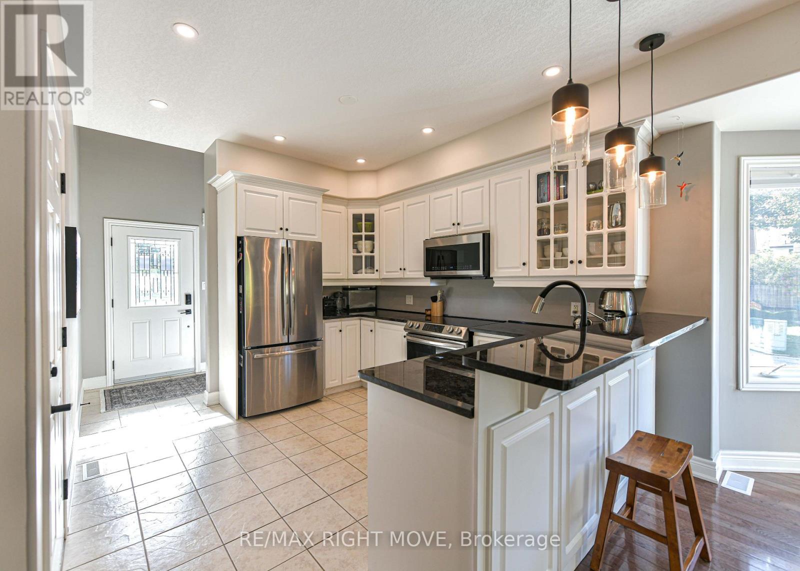 12 - 125 Huronia Road N, Barrie (Painswick North), Ontario  L4N 4G1 - Photo 7 - S14127072