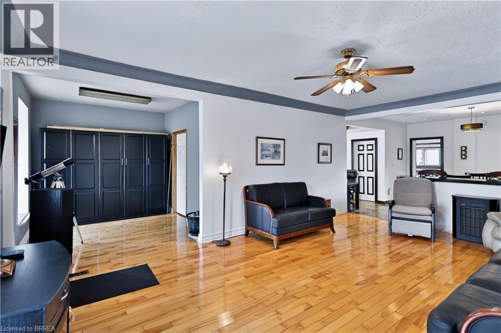 411 St Paul Avenue, Brantford, Ontario  N3R 4N7 - Photo 6 - 40873952