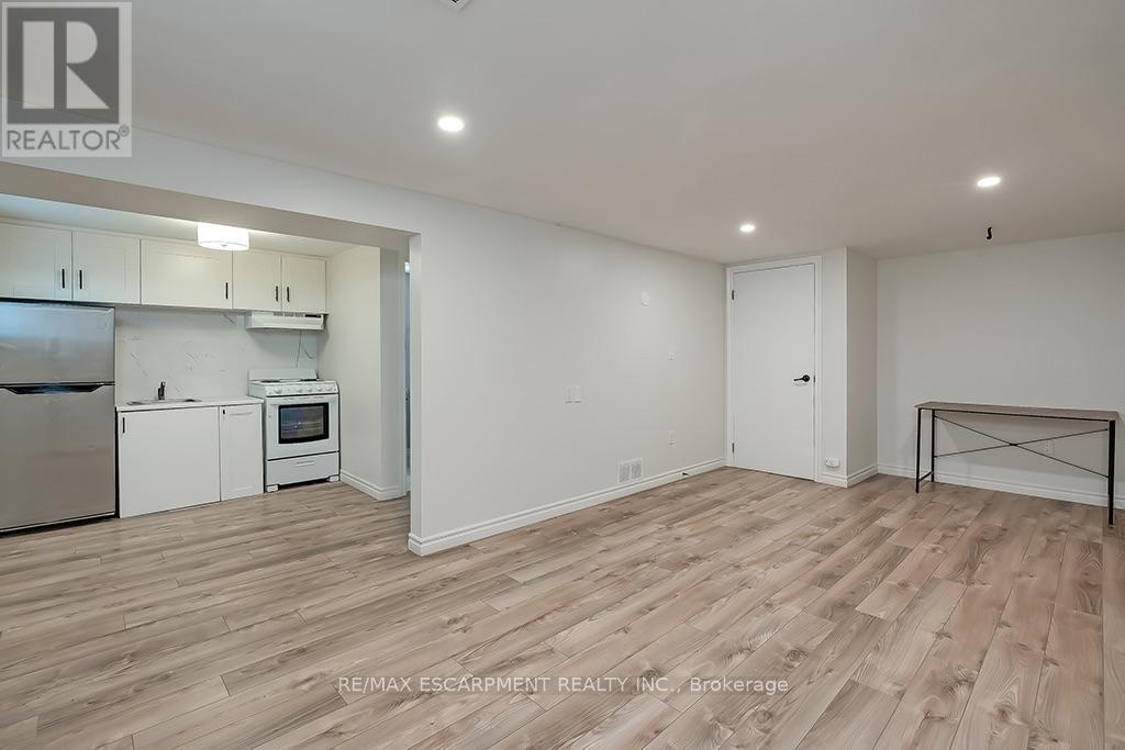 Lower - 7 Garside Avenue S, Hamilton, Ontario  L8K 2V7 - Photo 3 - X14127080