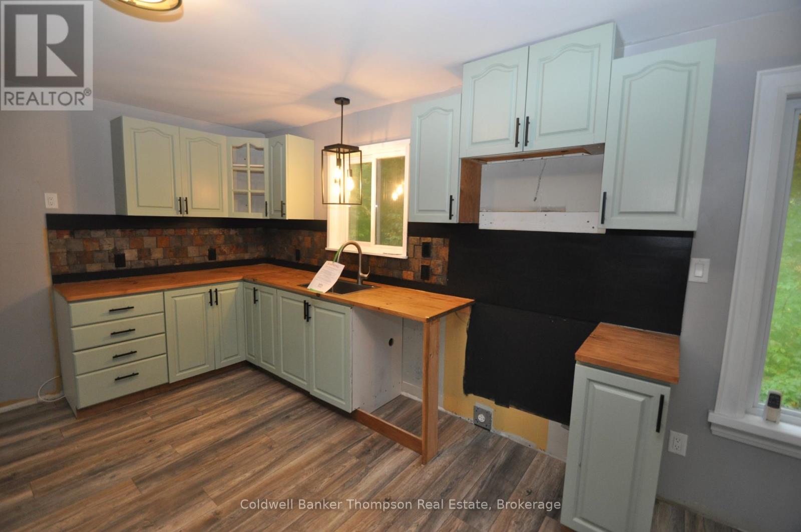751 Old Muskoka Road, Huntsville, Ontario P0B 1M0 - Photo 8 - X14127152