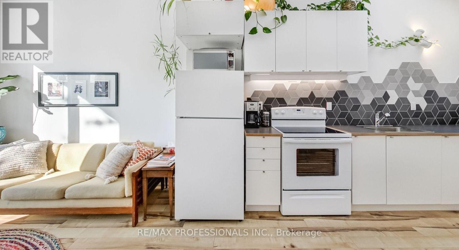 Upper - 141 Claremont Street, Toronto, Ontario  M6J 2M7 - Photo 5 - C14127156