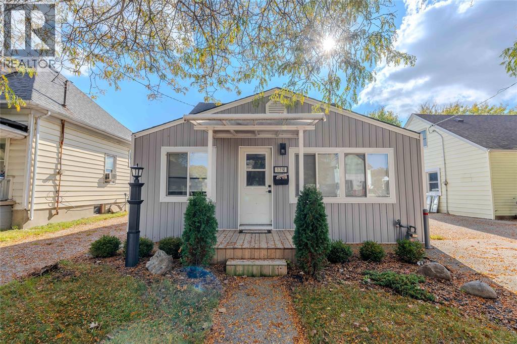 179 Campbell Street, Sarnia, Ontario  N7T 2G6 - Photo 3 - 26026578