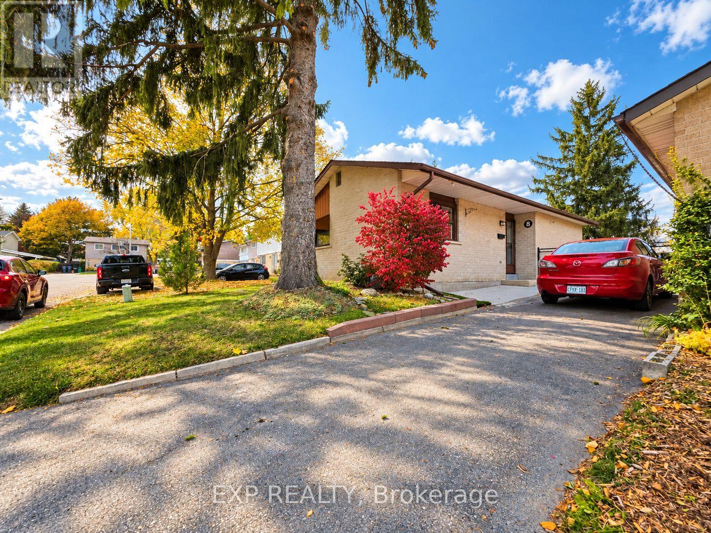 8 Habitat Square, Brampton, Ontario  L6S 1X7 - Photo 2 - W14127154