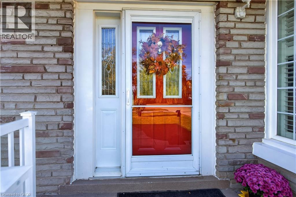 253 Mcneilly Road, Stoney Creek, Ontario  L8E 5H2 - Photo 5 - 40874772