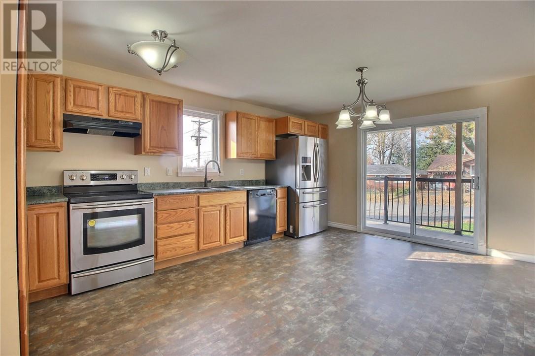 1228 Rose Marie Avenue, Sudbury, Ontario  P4A 4E2 - Photo 2 - 2131152