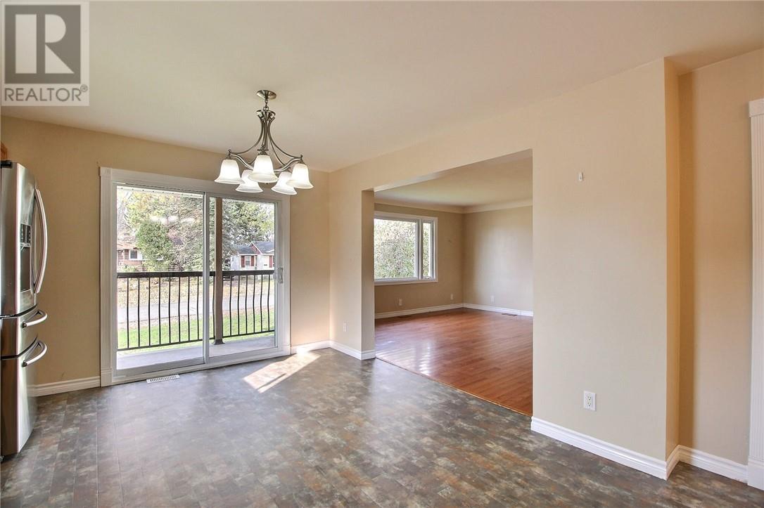 1228 Rose Marie Avenue, Sudbury, Ontario  P4A 4E2 - Photo 4 - 2131152