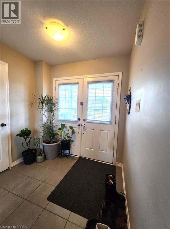 111 Warner Lane, Brantford, Ontario  N3T 0H2 - Photo 2 - 40872109