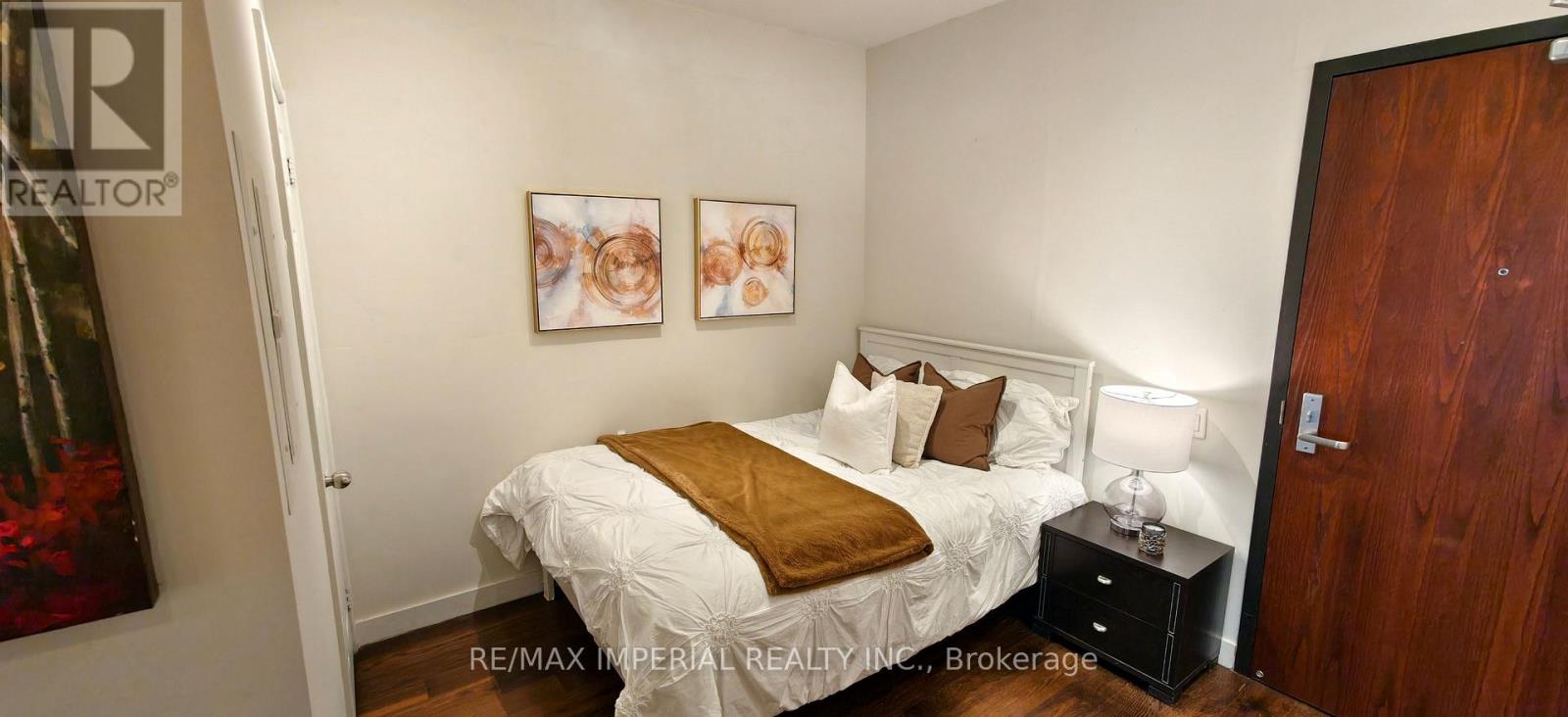 405 - 25 Oxley Street, Toronto, Ontario  M5V 2J5 - Photo 3 - C14127216
