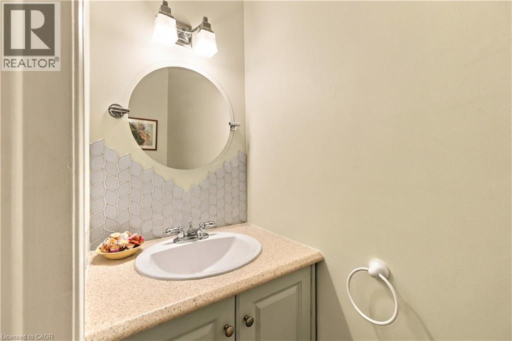575 Hemingway Place, Waterloo, Ontario  N2T 1Z4 - Photo 18 - 40873899