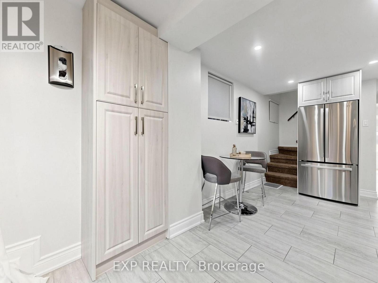 827 Craven Road, Toronto, Ontario  M4L 2Z7 - Photo 11 - E14127182