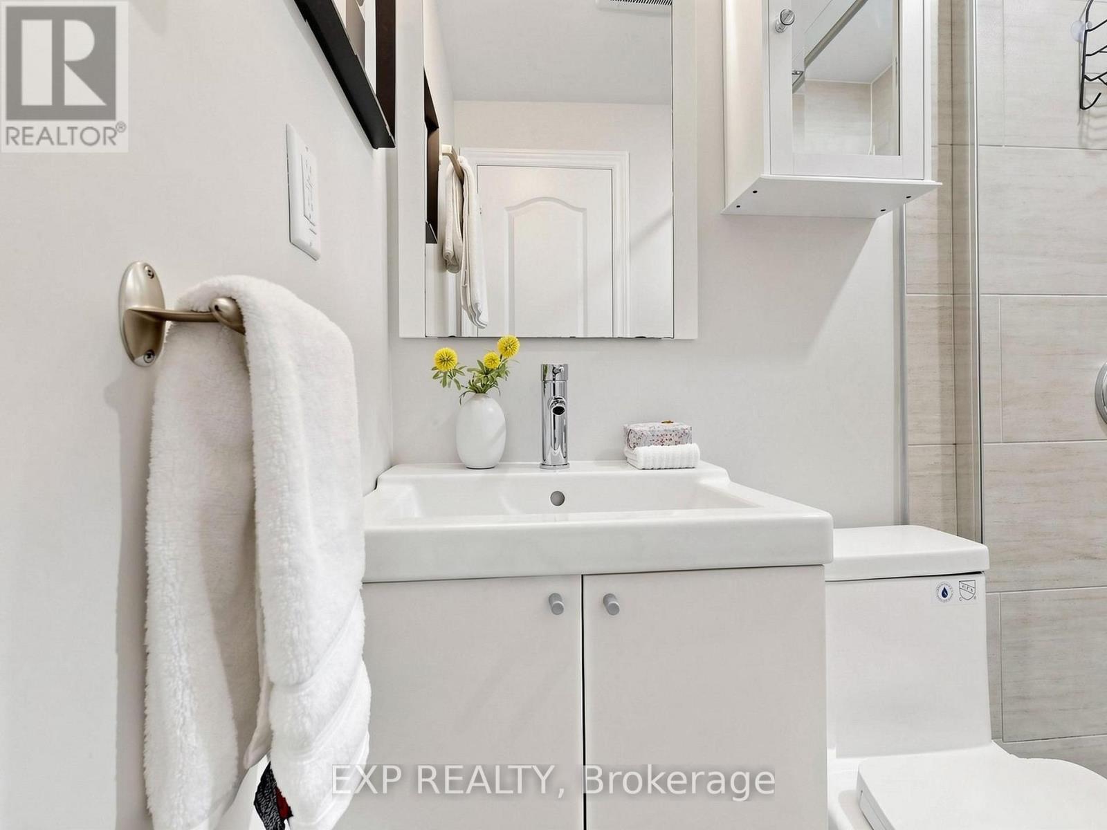827 Craven Road, Toronto, Ontario  M4L 2Z7 - Photo 15 - E14127182