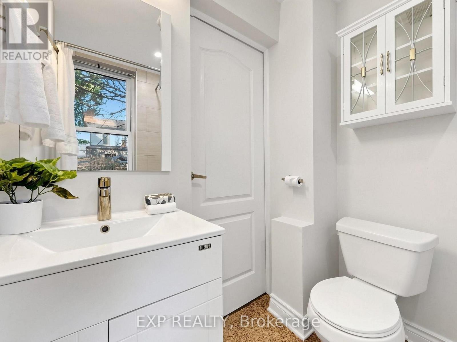 827 Craven Road, Toronto, Ontario  M4L 2Z7 - Photo 18 - E14127182