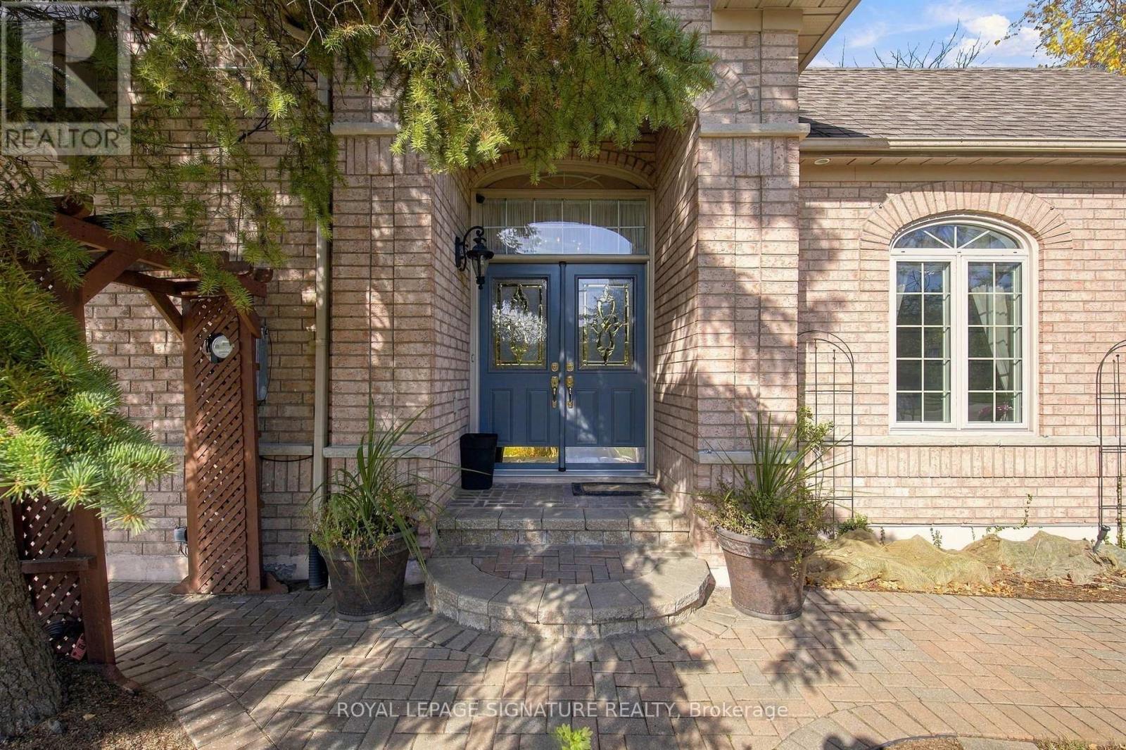 1604 Valley Ridge Crescent, Pickering, Ontario  L1V 6S2 - Photo 3 - E14127254